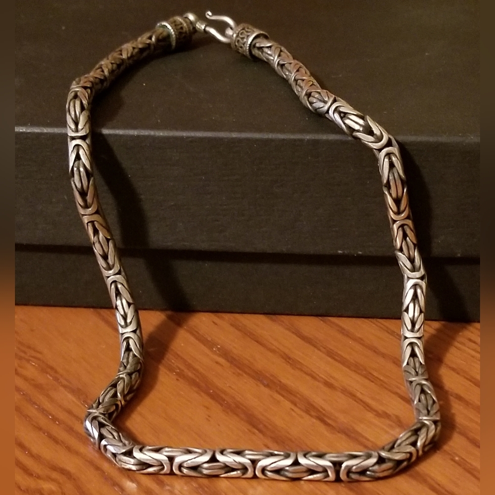 VERY RARE Silpada Sterling Silver Byzantine Necklace - Picture 2 of 10